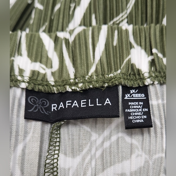 NWT 3X Olivine colored Rafella sportswear flowing capris - Picture 4 of 6